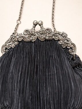 Vintage Gothic Black Kiss Lock Clutch Ornate Silver Frame Victorian Evening Bag